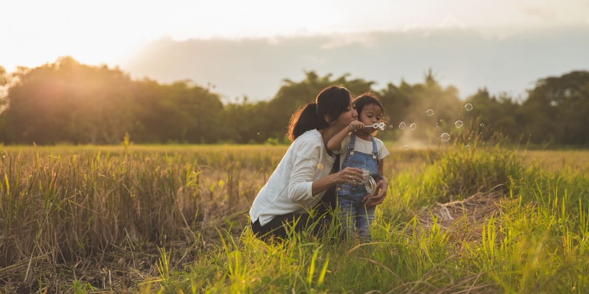 Mum-with-kid